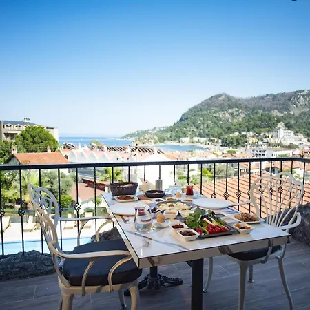 Amossia Elite Boutique Hotel 2*