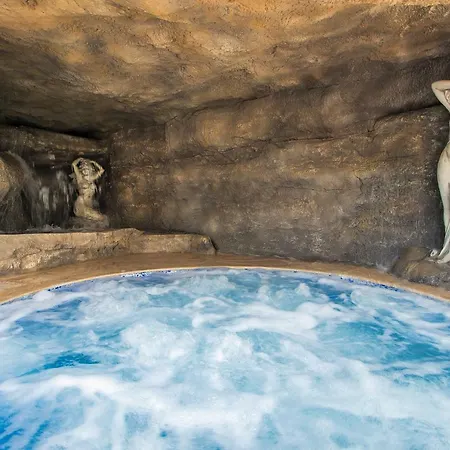 Amossia Elite Boutique מלון