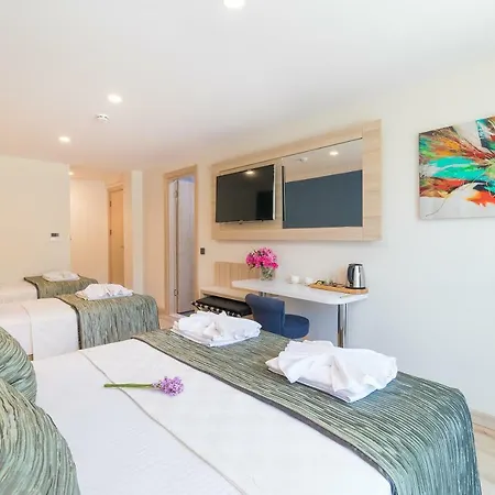 Amossia Elite Boutique Hotel 2*