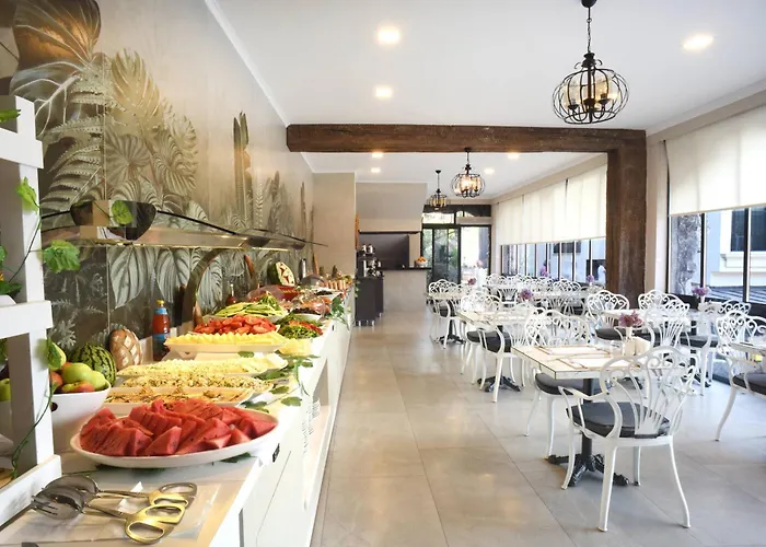 Amossia Elite Boutique Hotell 2*